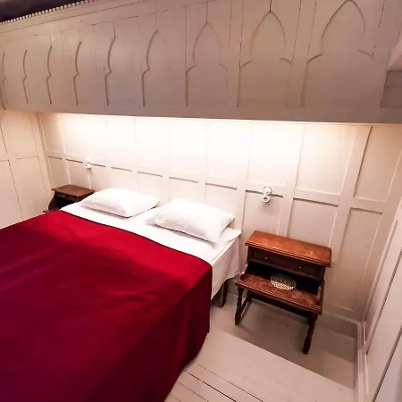 Castle Gostinjska kuća 3*