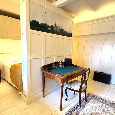 Gostinjska kuća Castle 3*