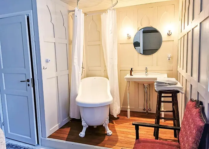 Castle Guest house 3*